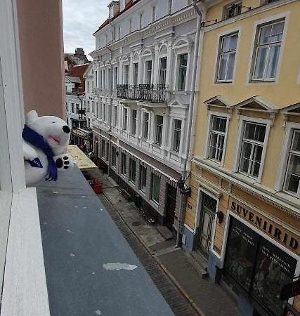 Cozy Apartment On The Town Hall Square Talin Exterior foto